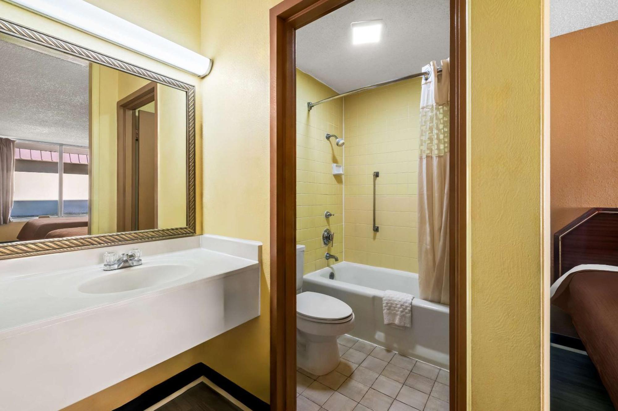 Rodeway Inn Monroe Dış mekan fotoğraf