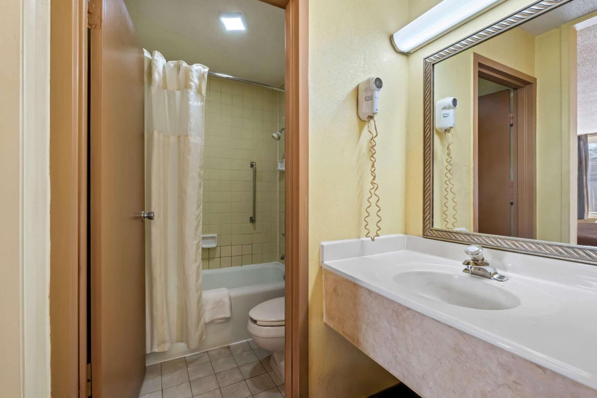 Rodeway Inn Monroe Dış mekan fotoğraf